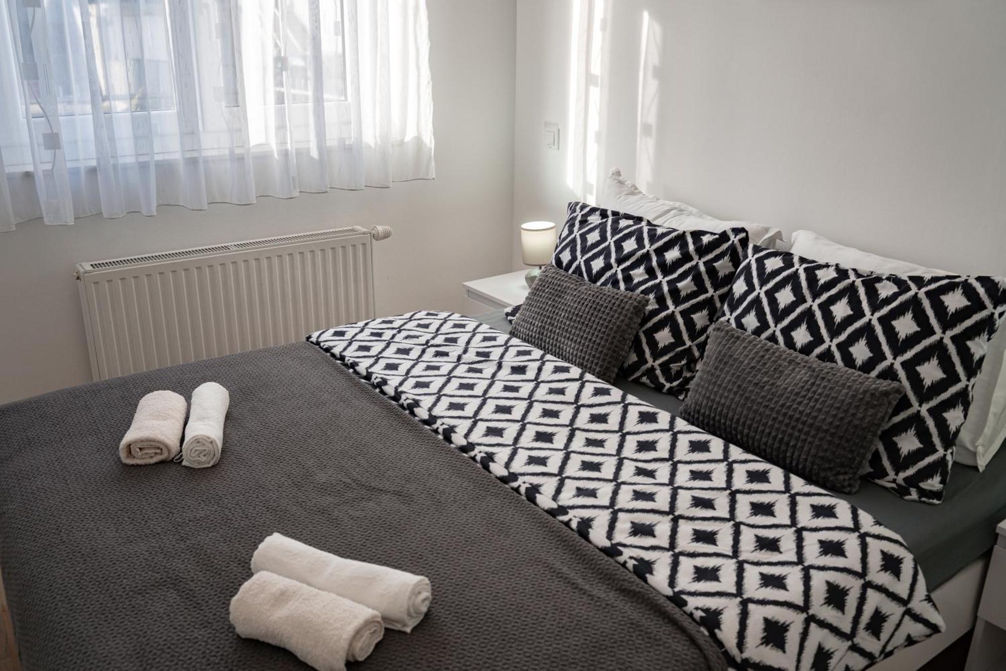 Apartman Hendrix Zagabria Esterno foto